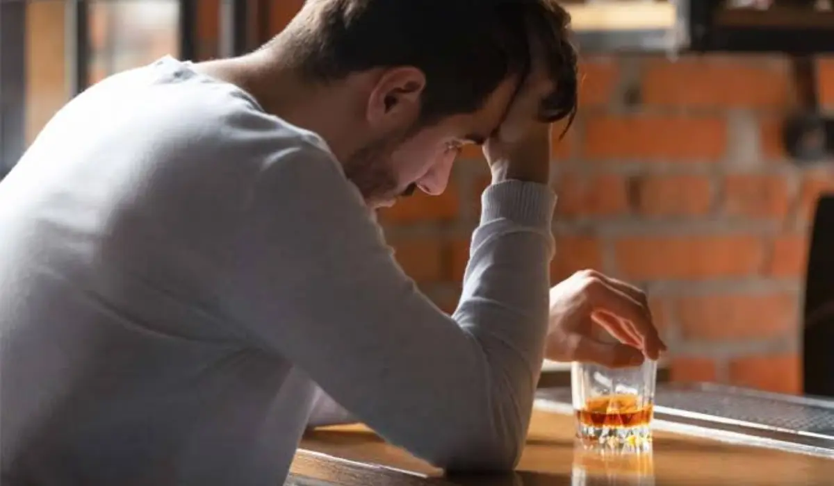 does alcohol cause night sweats